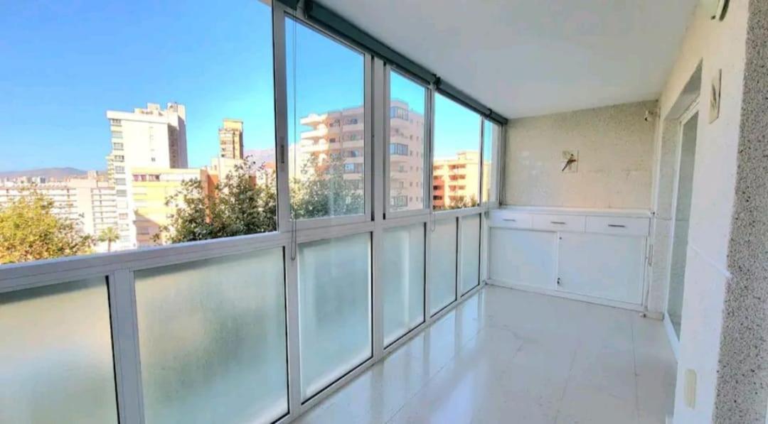 Vacanza Luxury Complex- Parking , Pool Only In The Summer , Rincon De Loix Benidorm Exterior foto