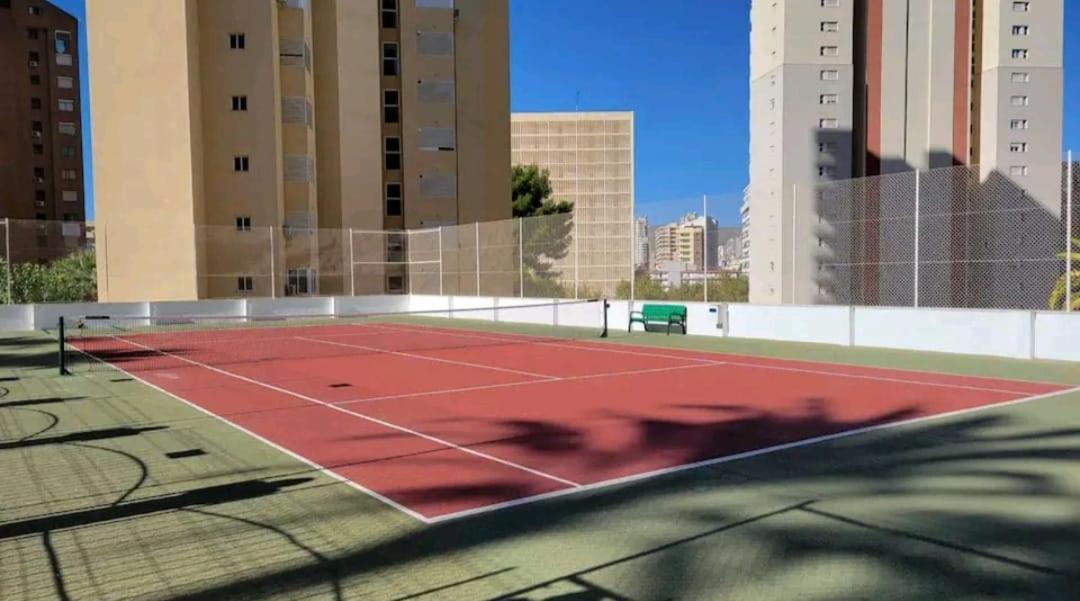 Vacanza Luxury Complex- Parking , Pool Only In The Summer , Rincon De Loix Benidorm Exterior foto