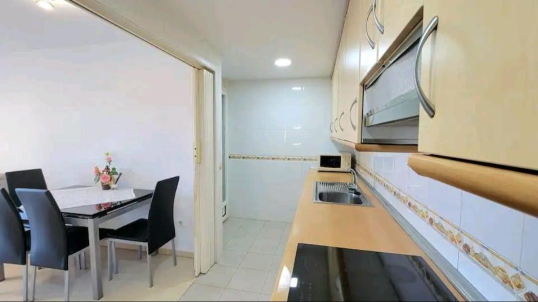Vacanza Luxury Complex- Parking , Pool Only In The Summer , Rincon De Loix Benidorm Exterior foto