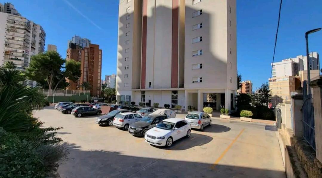 Vacanza Luxury Complex- Parking , Pool Only In The Summer , Rincon De Loix Benidorm Exterior foto