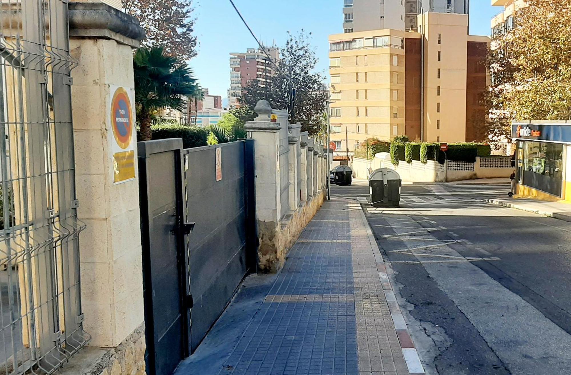 Vacanza Luxury Complex- Parking , Pool Only In The Summer , Rincon De Loix Benidorm Exterior foto